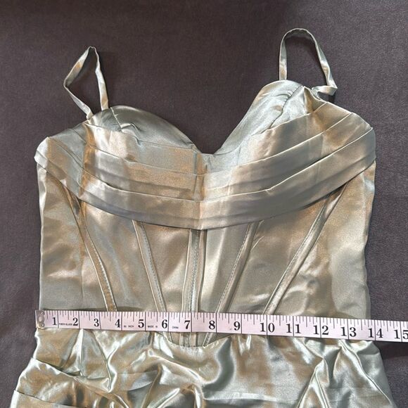 Women’s Light Green Prom Formal Dress Criss Cross Straps Leg Slit Size 8 NWOT - Picture 10 of 12